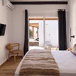 Olive Mykonos Apartahotel