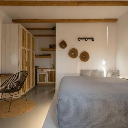 Olive Mykonos アノ・メラ